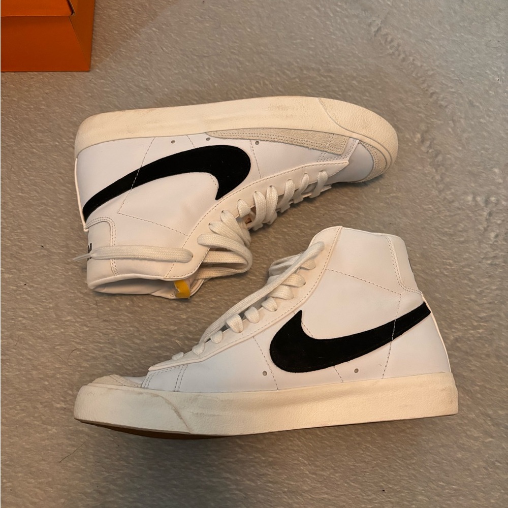 Nike Men's Blazer Mid '77 Vintage